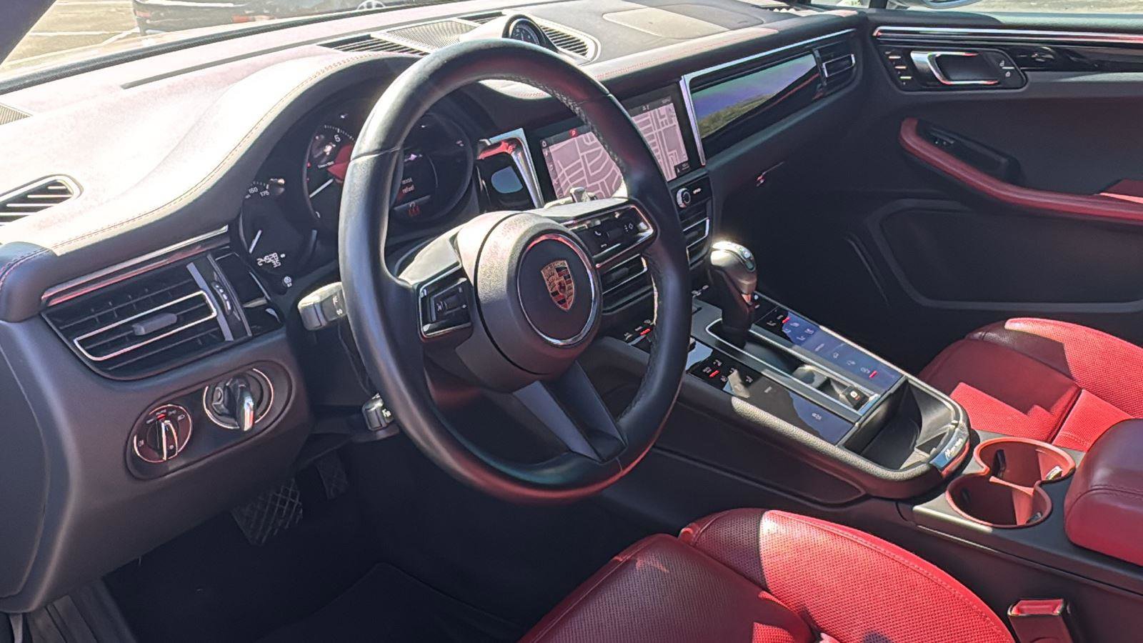 Used 2024 Porsche Macan Turbo image 20