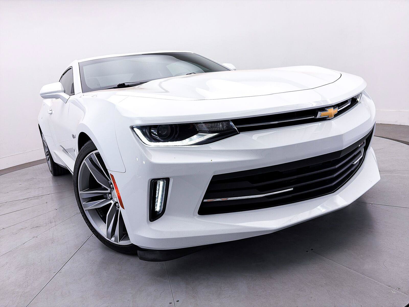 Used 2017 Chevrolet Camaro LT w/ RS Package RWD image 3
