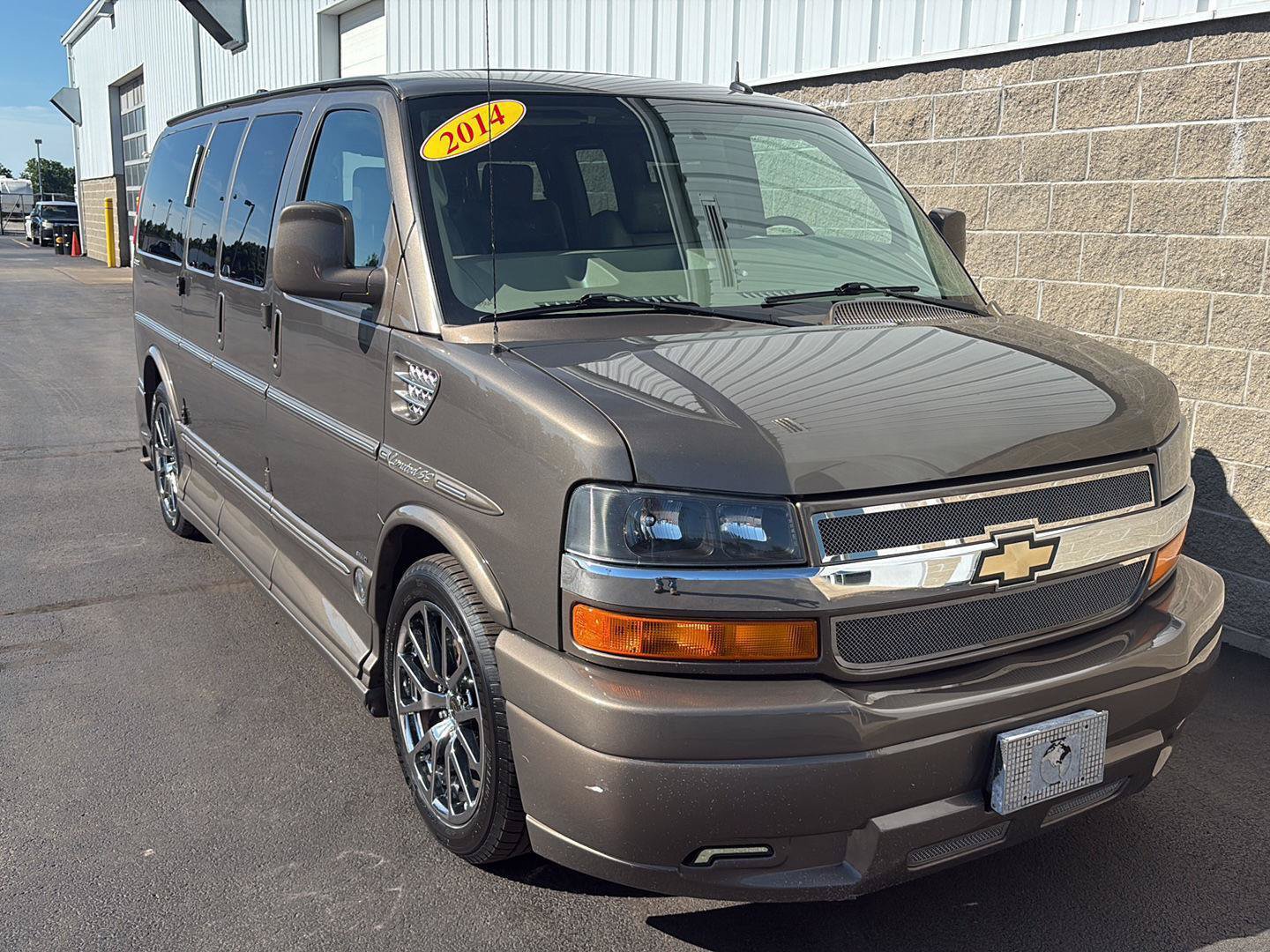 Used 2014 Chevrolet Express 1500 AWD image 2