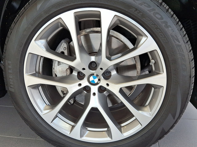 Certified 2024 BMW X5 xDrive40i w/ Premium Package image 8