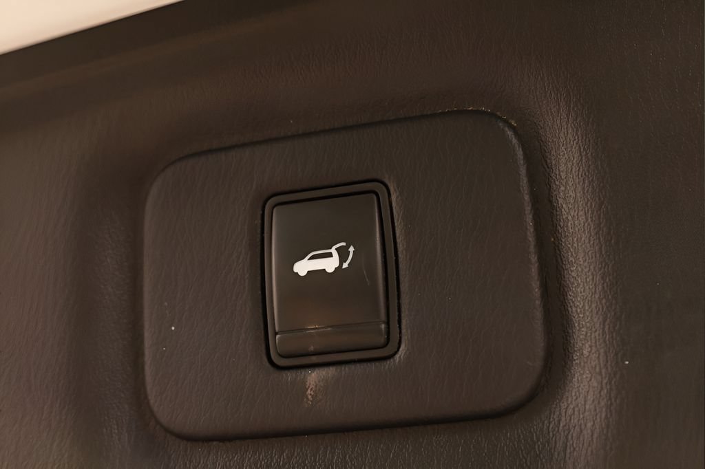 Used 2016 INFINITI QX60 Luxe w/ Deluxe Technology Package AWD/4WD image 42