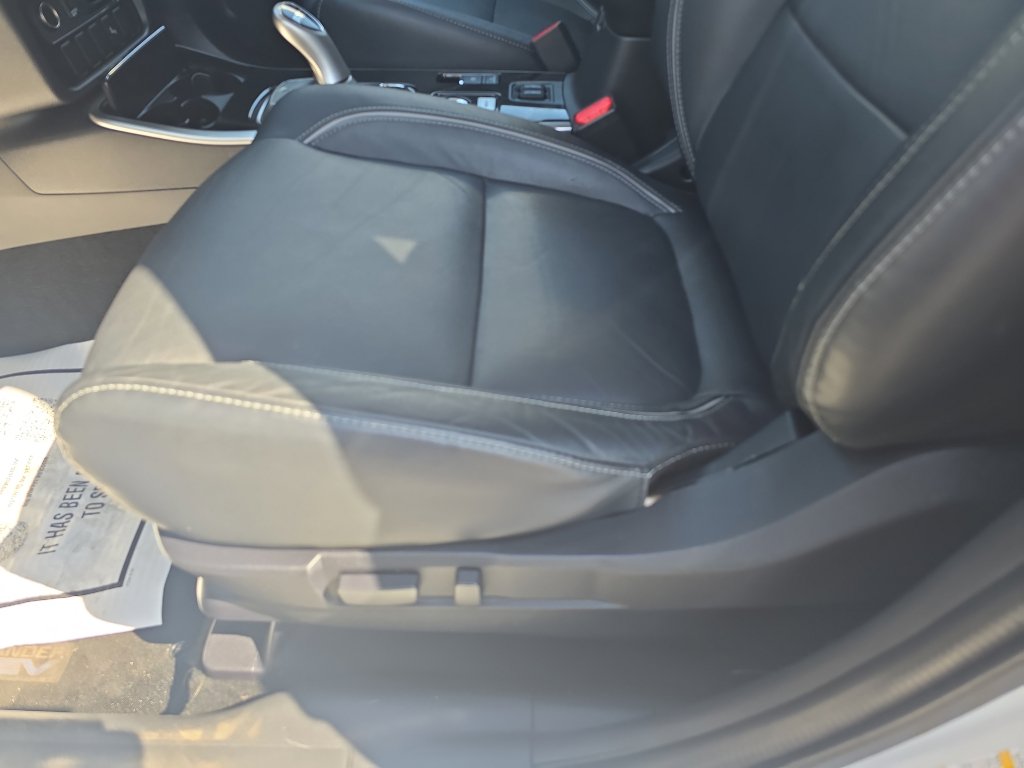 Used 2018 Mitsubishi Outlander SEL image 20