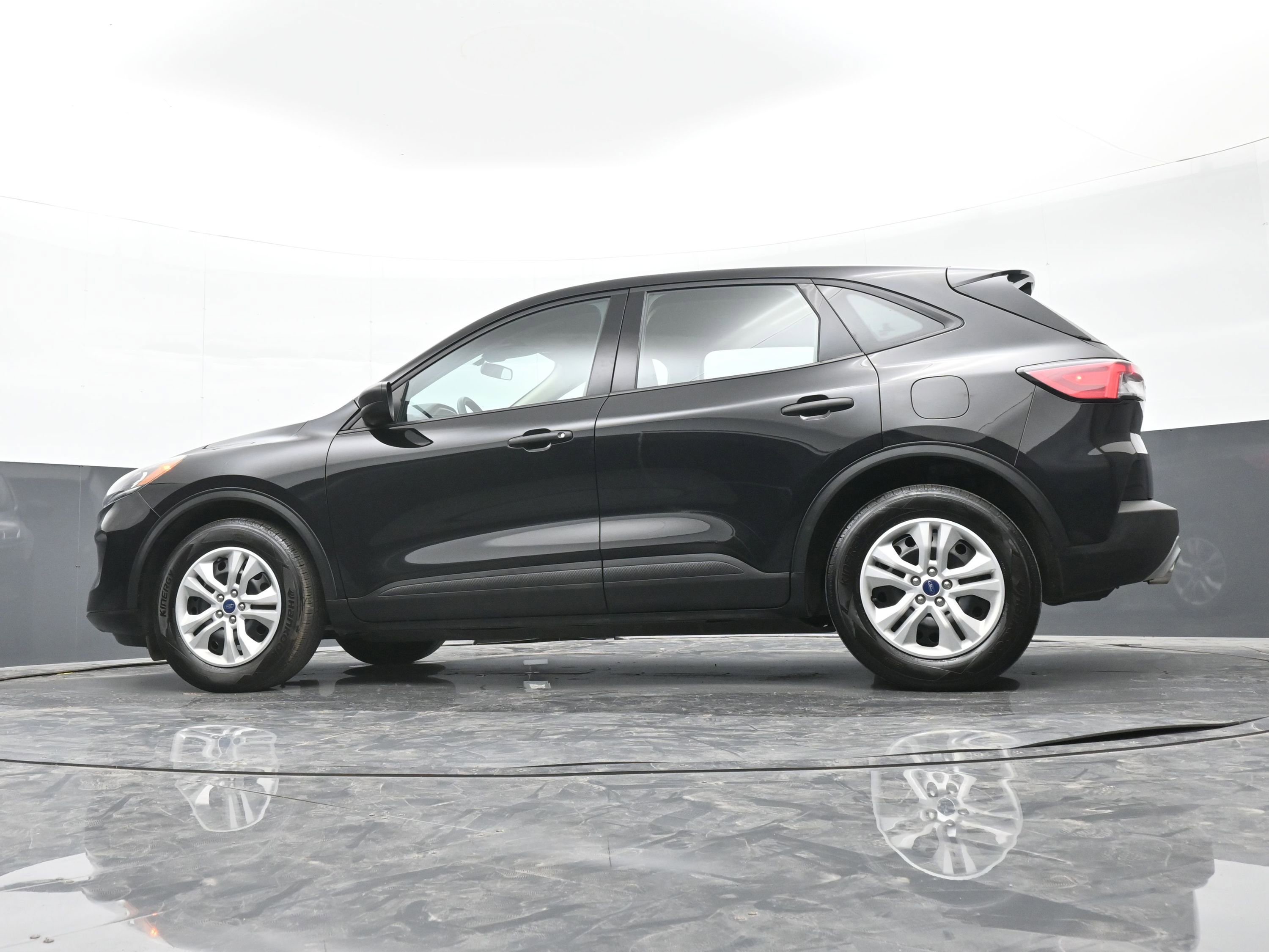 Used 2020 Ford Escape S image 40