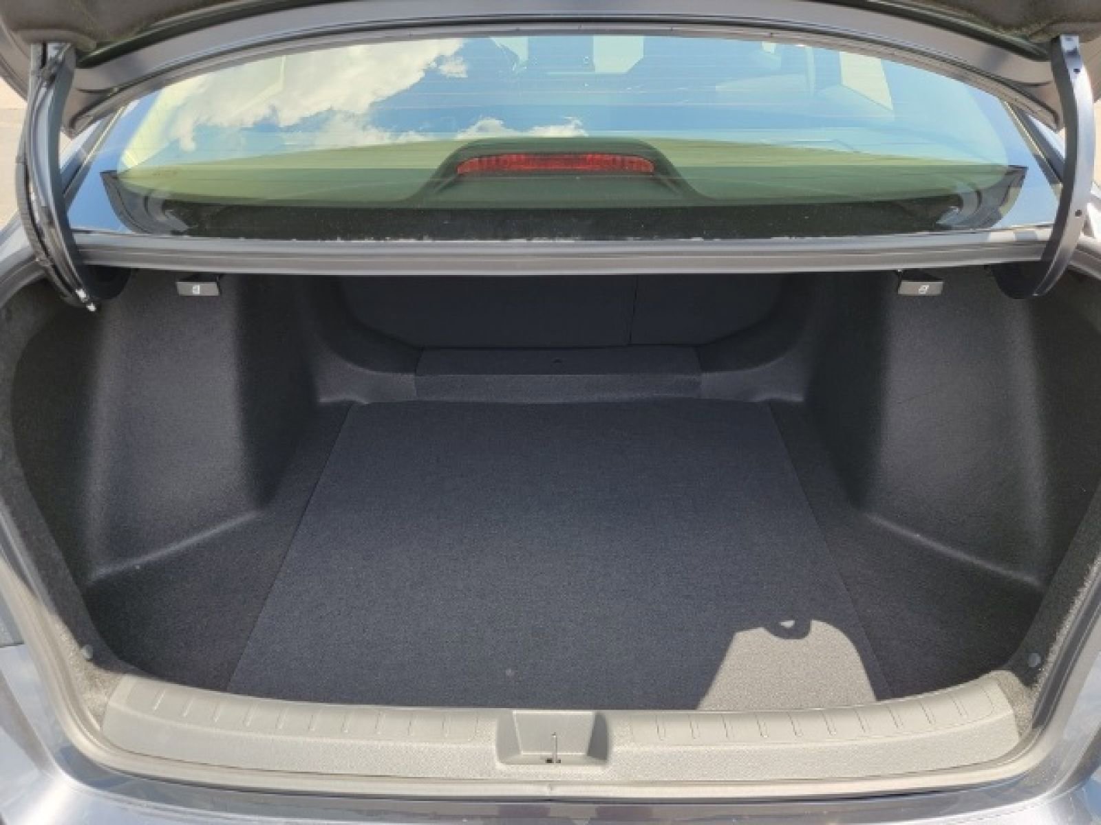 Used 2023 Honda Civic EX image 2