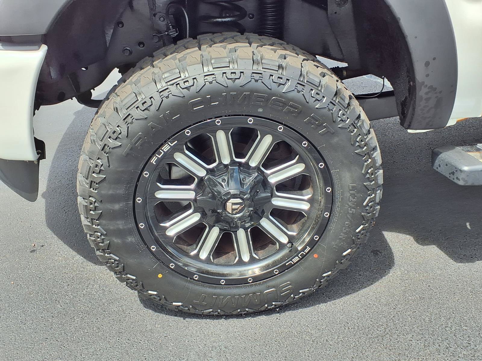 Used 2015 Ford F350 Platinum w/ Snow Plow Prep Package AWD/4WD image 30
