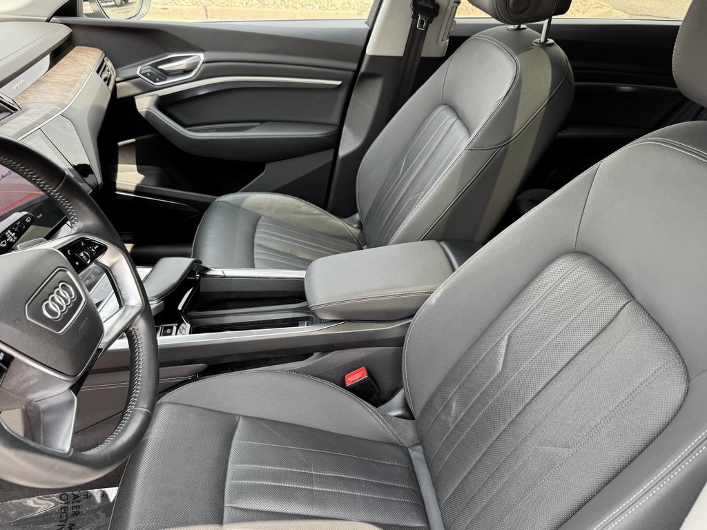 Used 2019 Audi e-tron Premium Plus AWD/4WD image 16