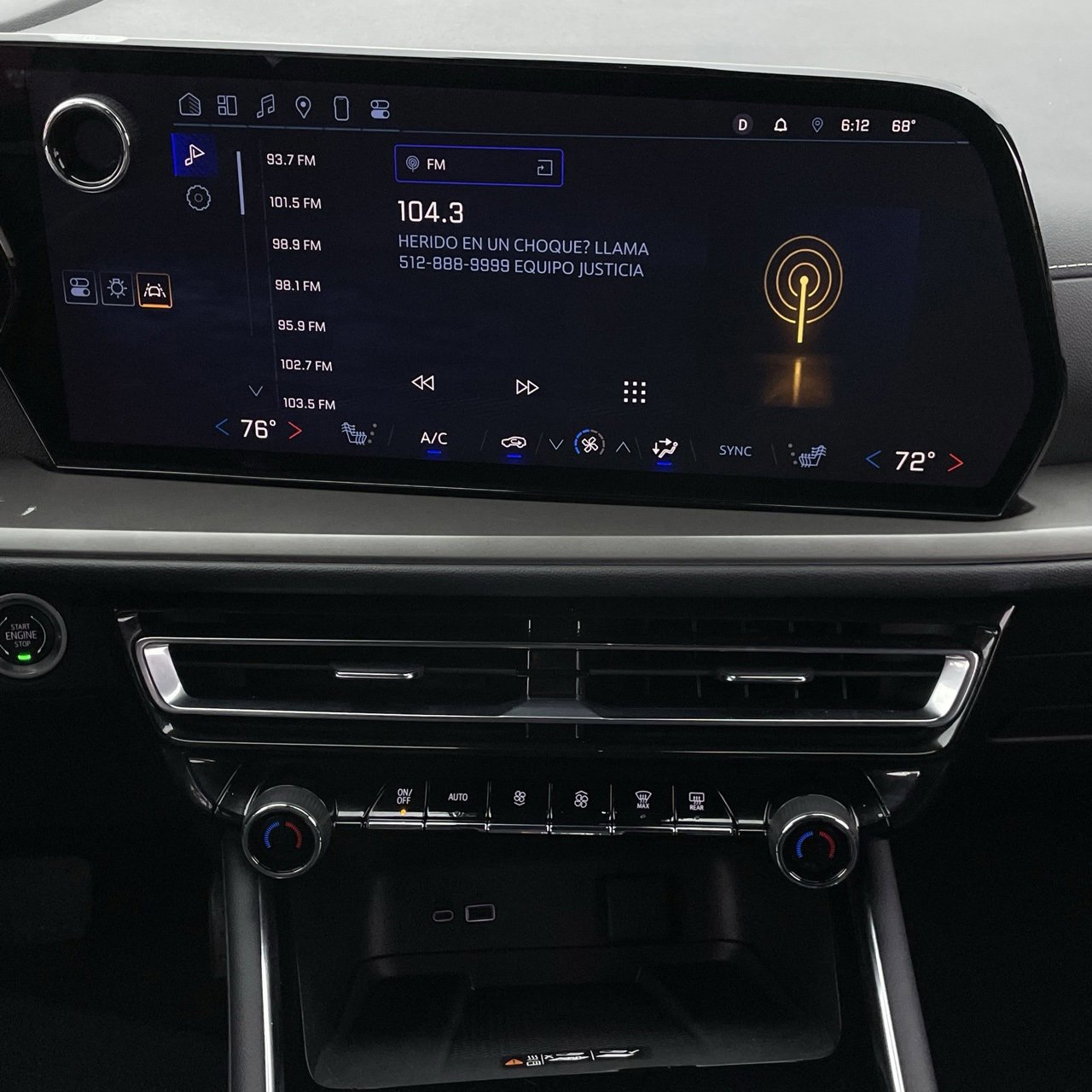 Used 2025 Chevrolet Traverse LT image 17