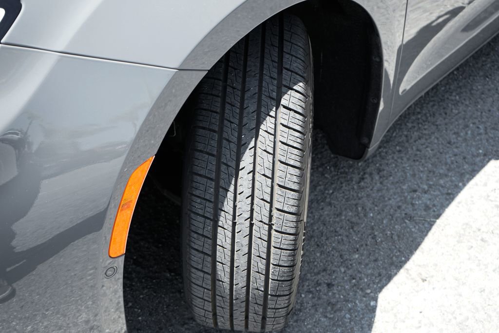 Used 2022 Chrysler Pacifica Limited w/ S Appearance Package FWD image 46