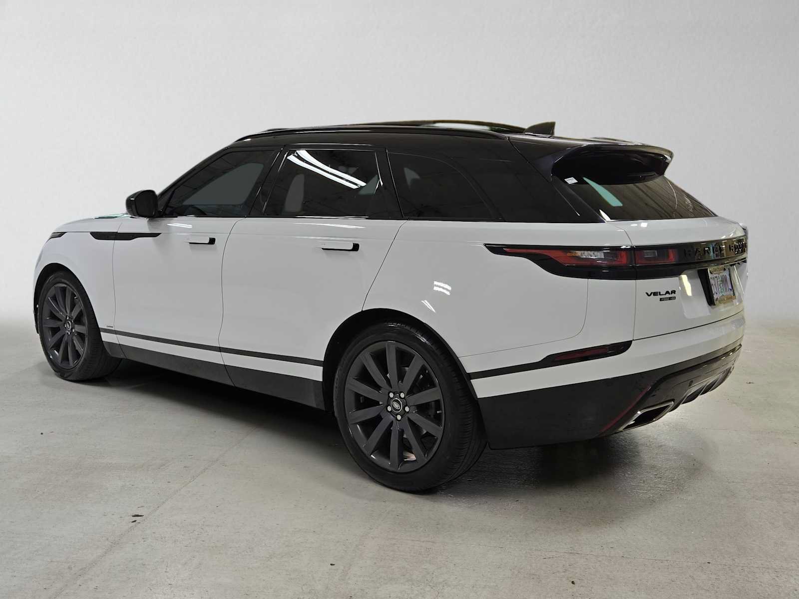 Used 2019 Land Rover Range Rover Velar R-Dynamic HSE AWD/4WD image 5