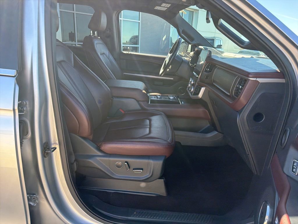 Used 2023 Ford Expedition Max Limited AWD/4WD image 28
