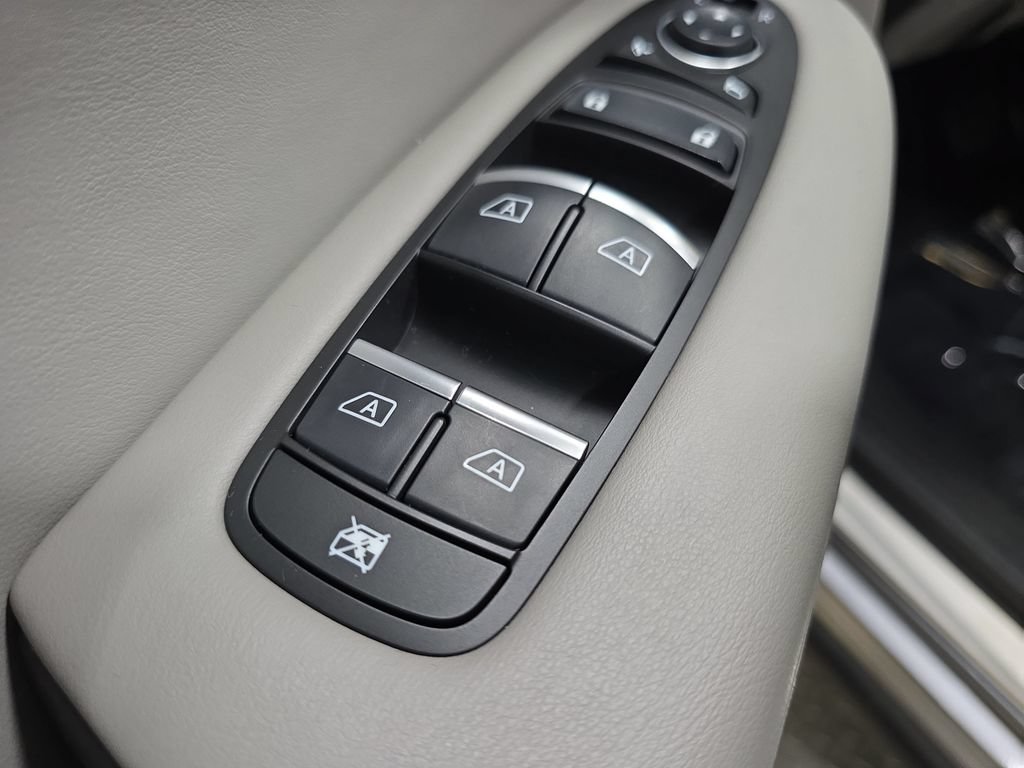 Certified 2025 INFINITI QX50 Luxe AWD/4WD image 24