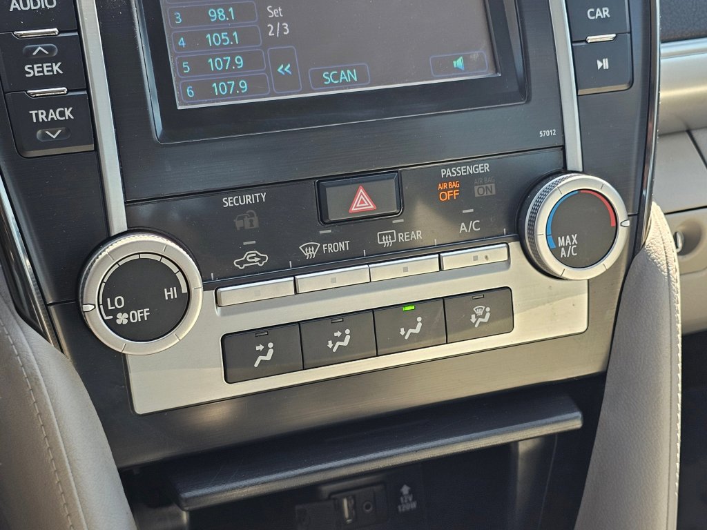 Used 2012 Toyota Camry LE FWD image 7
