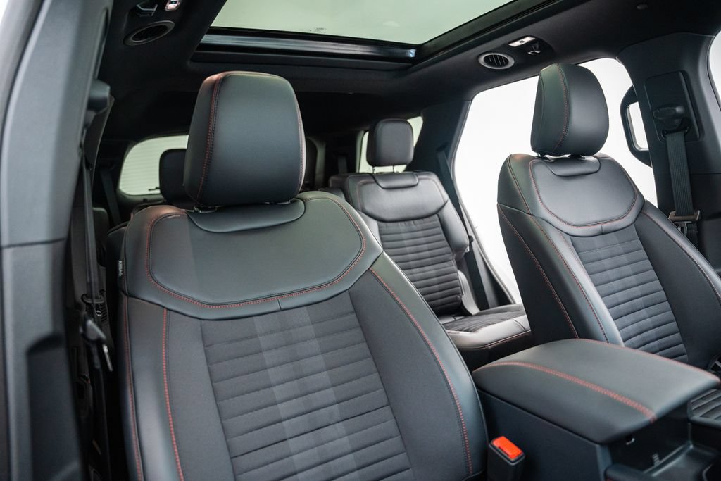 New 2026 Ford Explorer ST-Line AWD/4WD image 43