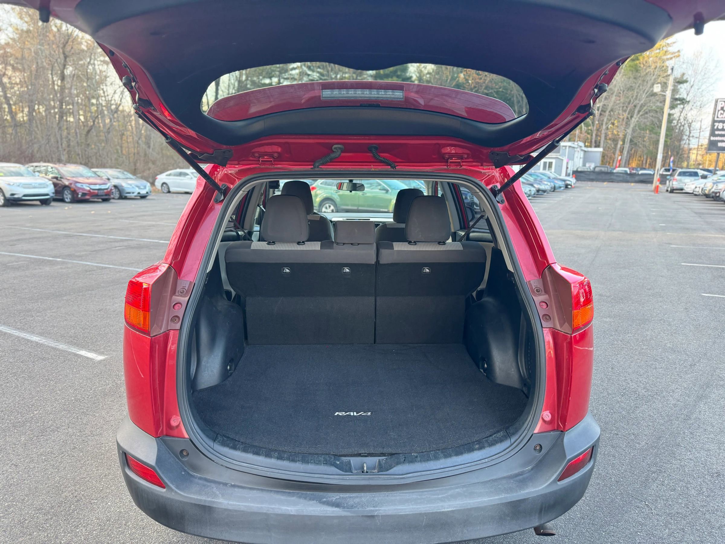 Used 2015 Toyota RAV4 LE image 11