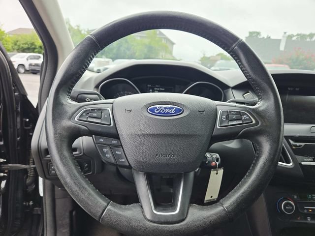 Used 2018 Ford Focus SEL w/ Cold Weather Package FWD image 11