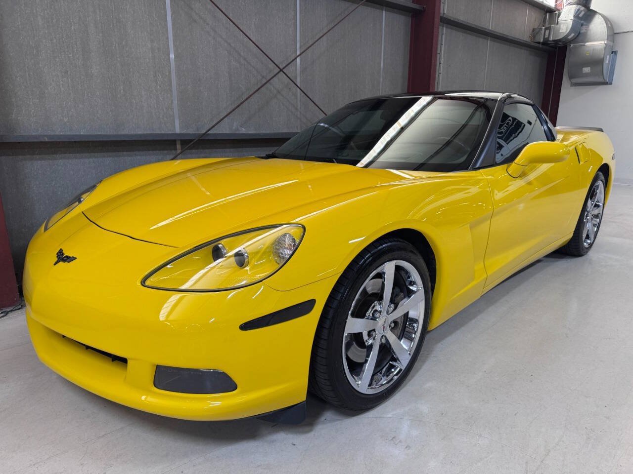 Used 2008 Chevrolet Corvette Coupe w/ Preferred Equipment Group RWD image 2