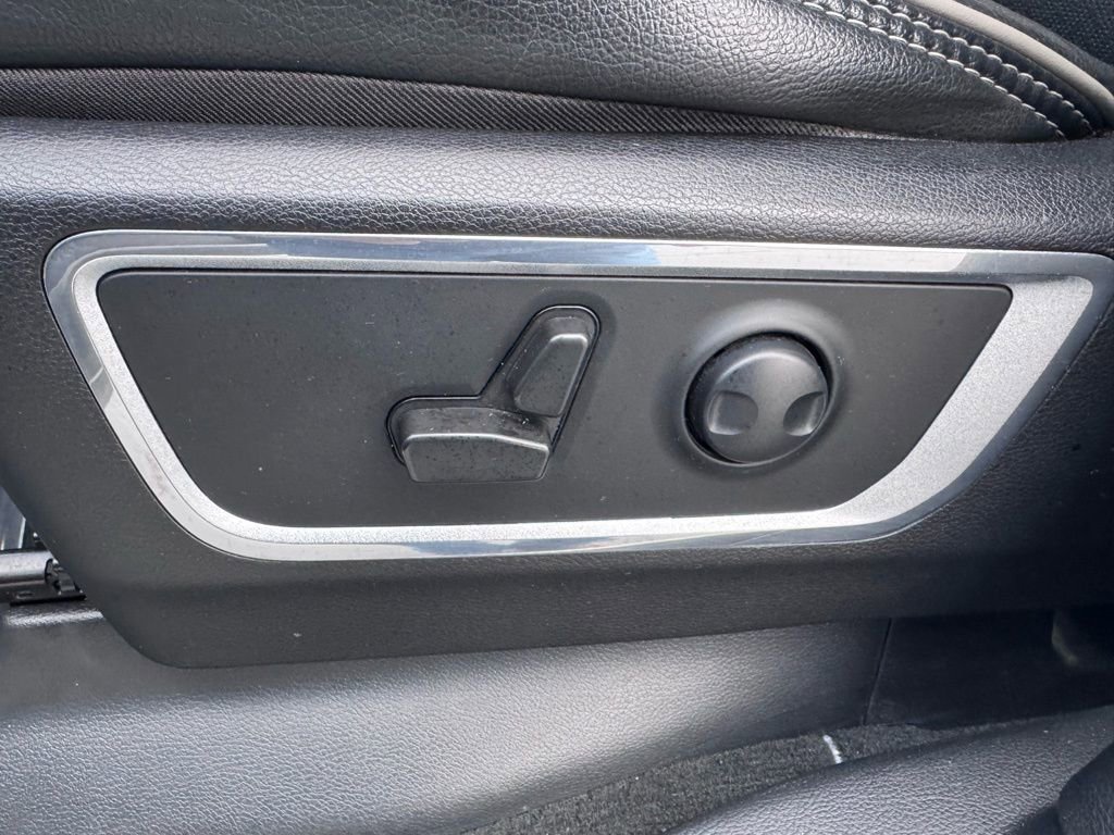 Used 2022 RAM 1500 Laramie w/ Sport Appearance Package image 22