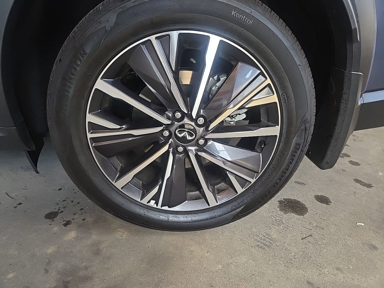 Certified 2026 INFINITI QX60 Luxe w/ Cargo Package FWD image 3