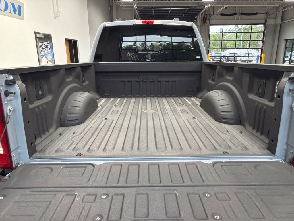 Used 2024 Ford F250 Lariat w/ Black Appearance Package AWD/4WD image 8