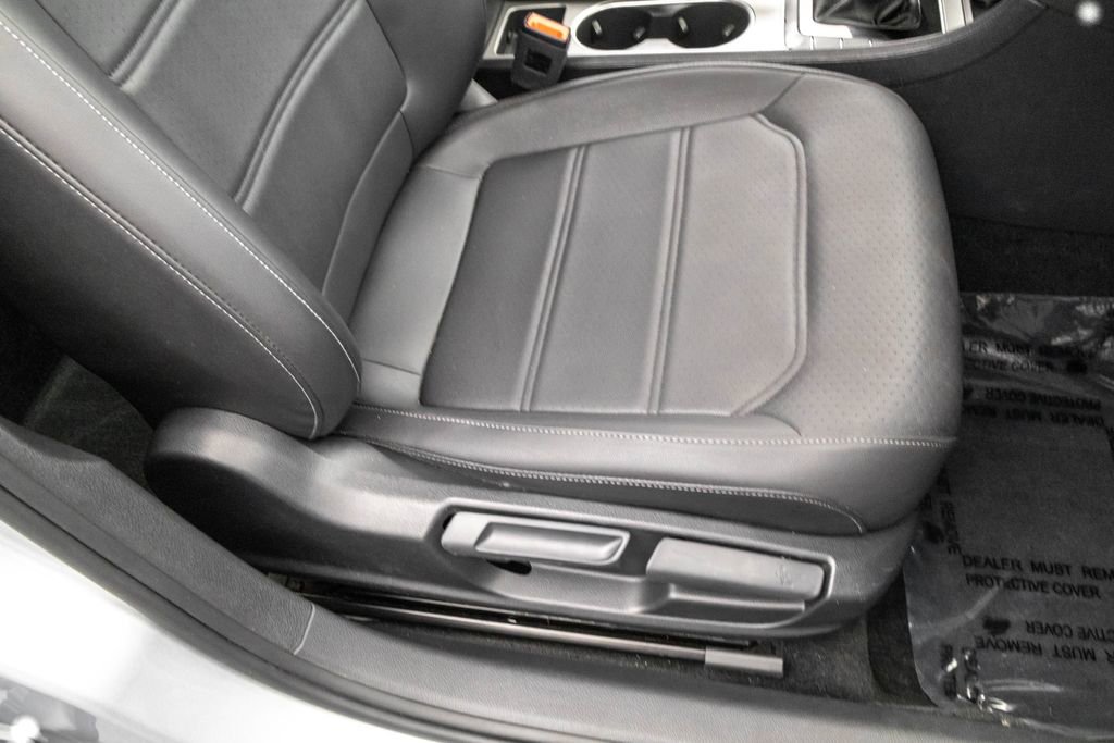 Used 2020 Volkswagen Passat 2.0T SE image 34