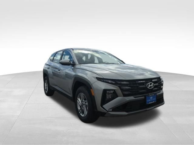 New 2026 Hyundai Tucson SE image 3