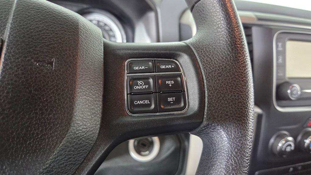 Used 2018 RAM 1500 Classic SLT AWD/4WD image 16