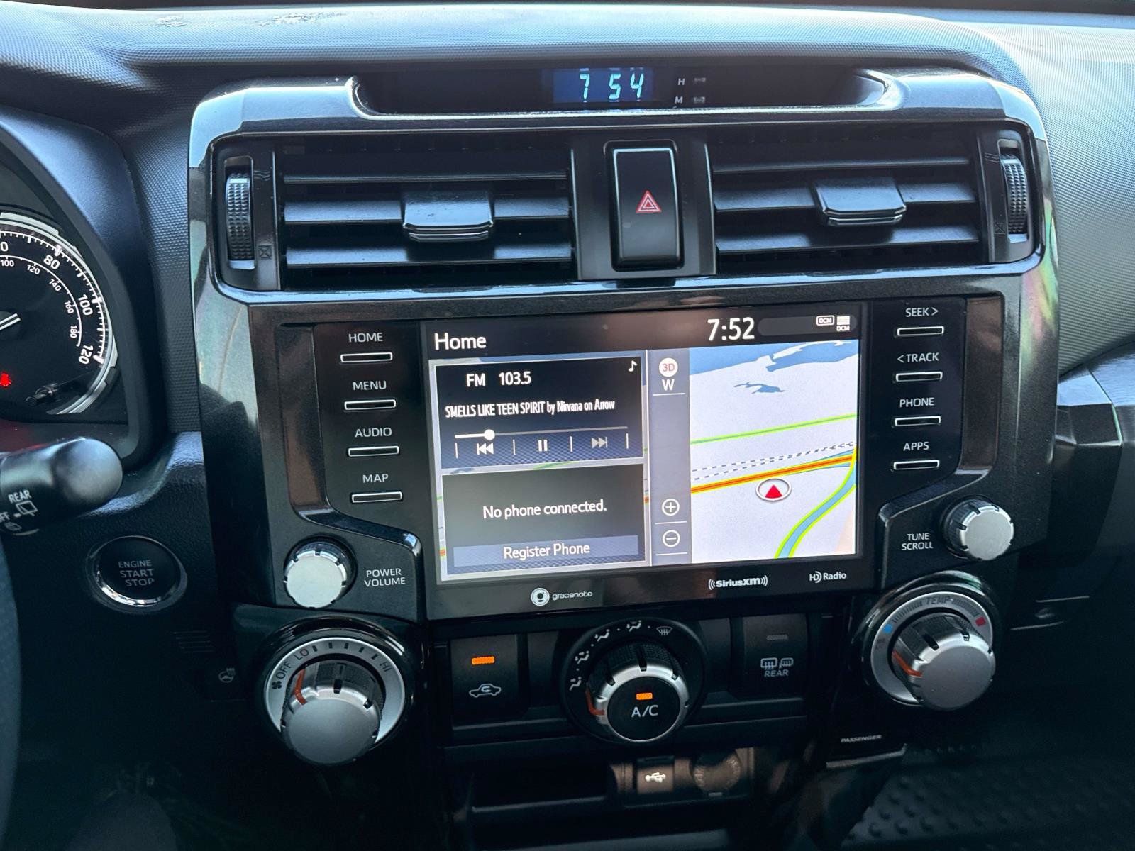 Used 2024 Toyota 4Runner TRD Off-Road Premium w/ Moonroof Package AWD/4WD image 21