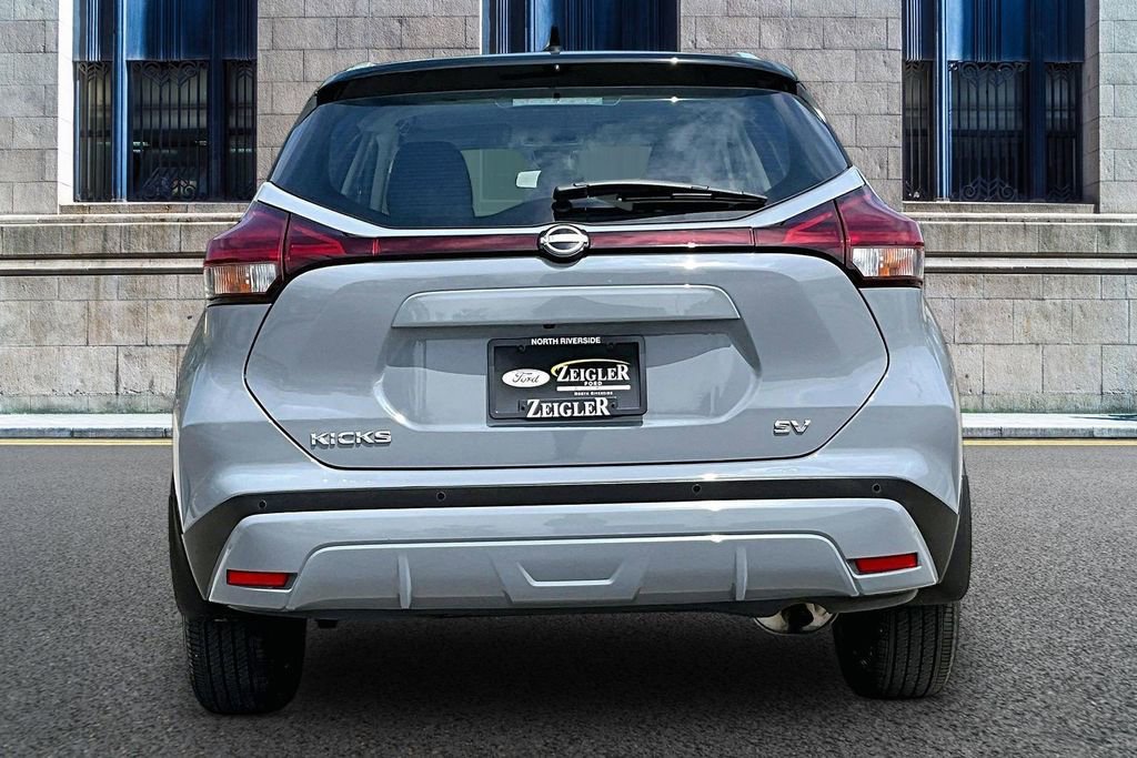 Used 2023 Nissan Kicks SV FWD image 4