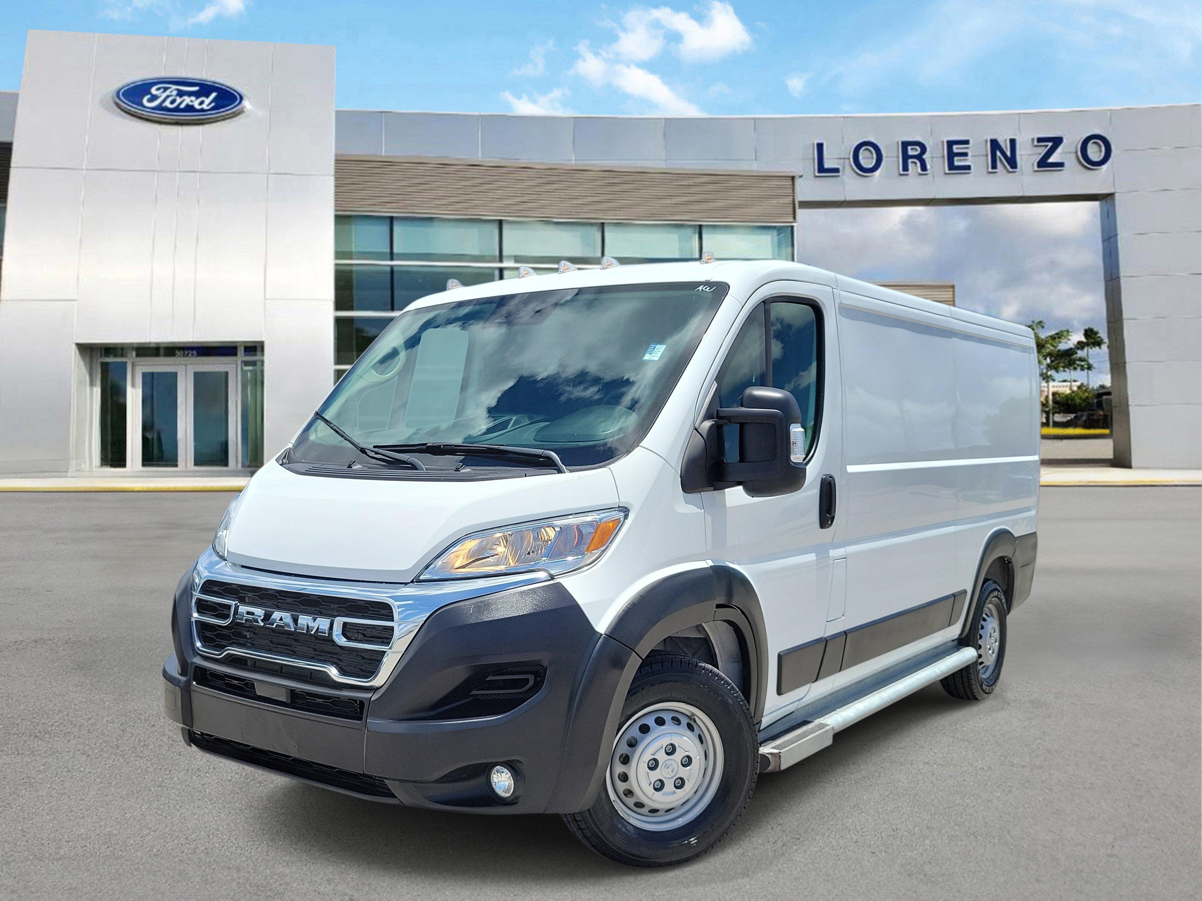 Used 2025 RAM ProMaster 2500 w/ U-Haul Equipment Group FWD 360° Tour