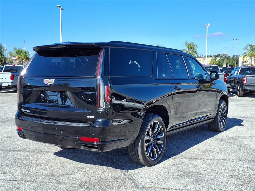 Used 2022 Cadillac Escalade ESV Sport Platinum image 7