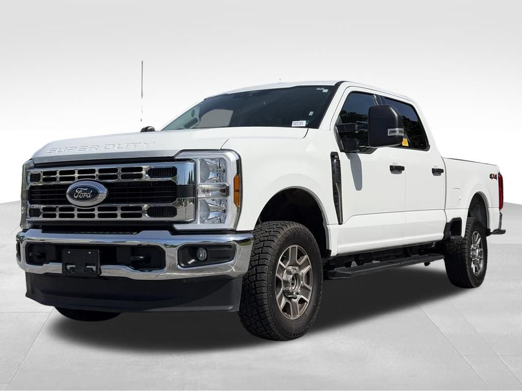 Used 2025 Ford F250 XLT AWD/4WD image 3