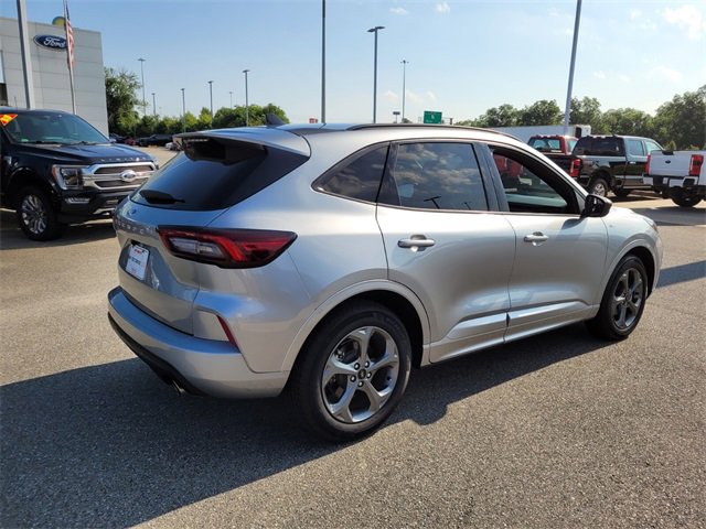 Used 2024 Ford Escape ST-Line image 11