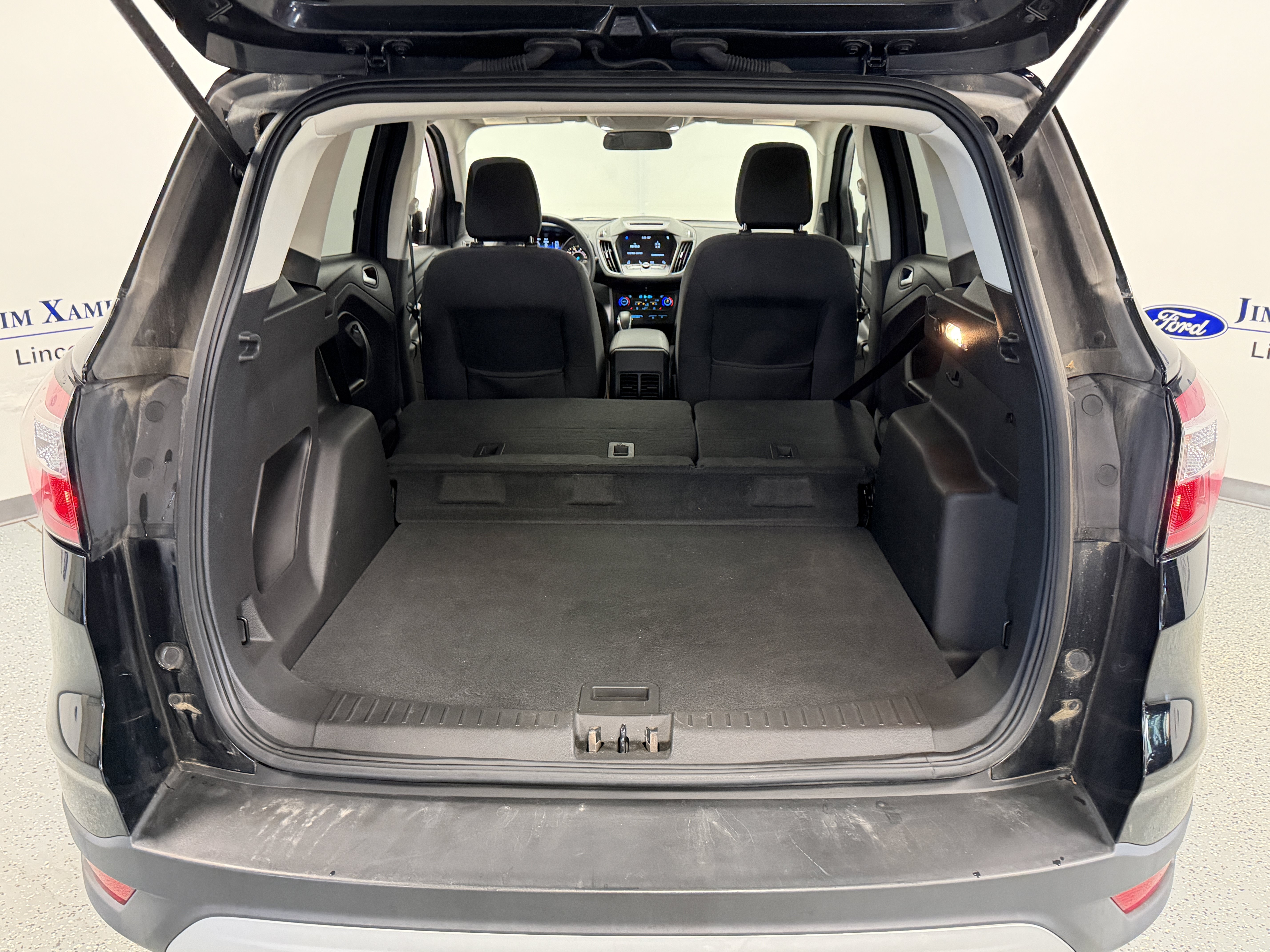 Used 2018 Ford Escape SE w/ SE SYNC Package FWD image 25