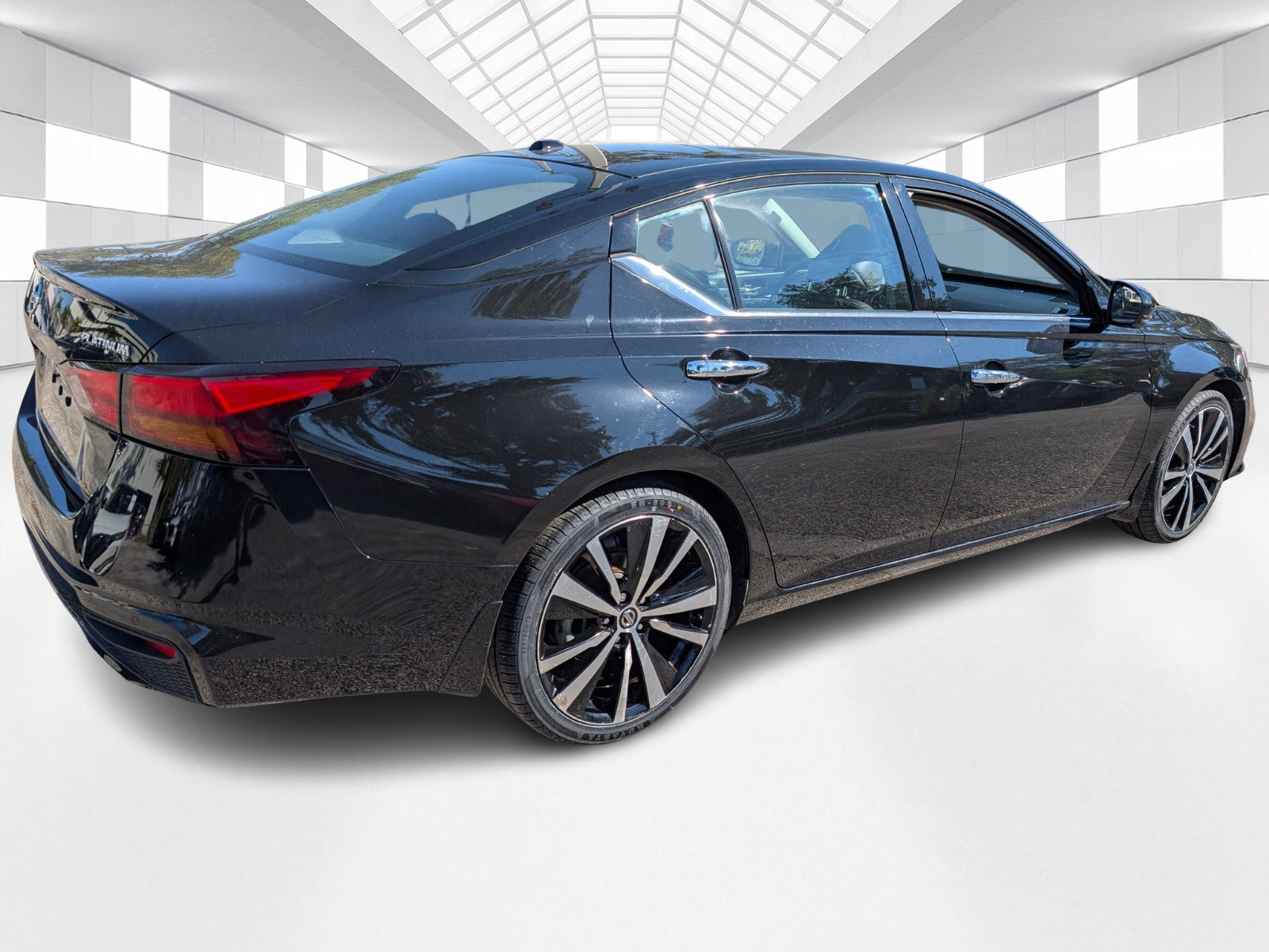 Used 2019 Nissan Altima 2.5 Platinum image 6