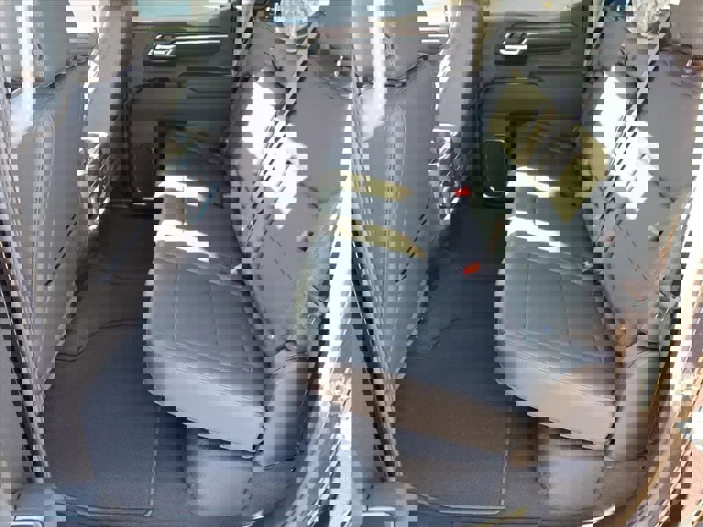 New 2026 GMC Sierra 1500 SLT w/ SLT Premium Package image 9