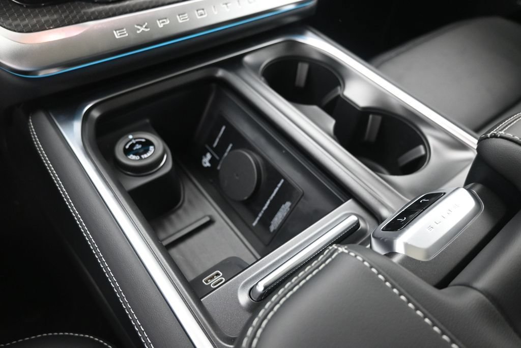 New 2027 Ford Expedition Platinum w/ Stealth Appearance Package AWD/4WD image 29