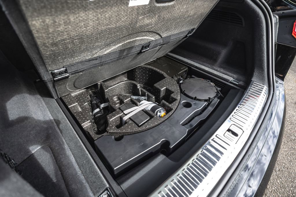 Used 2023 Audi RS Q8 image 36