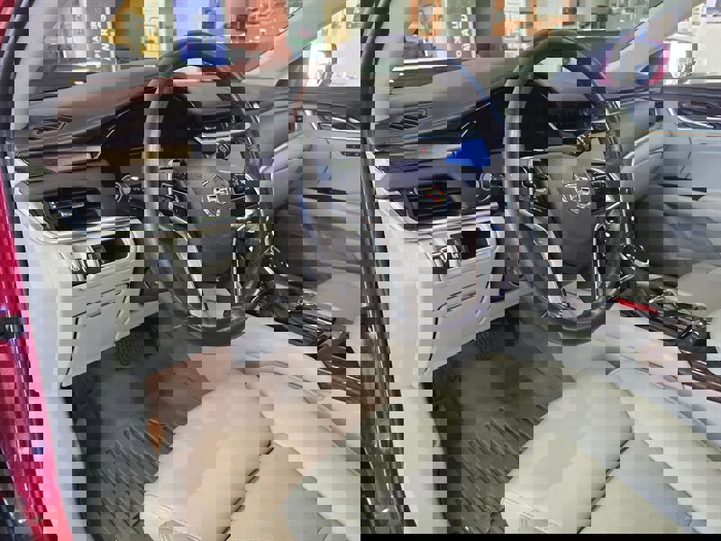 Used 2014 Cadillac XTS Luxury w/ Driver Awareness Package FWD image 8