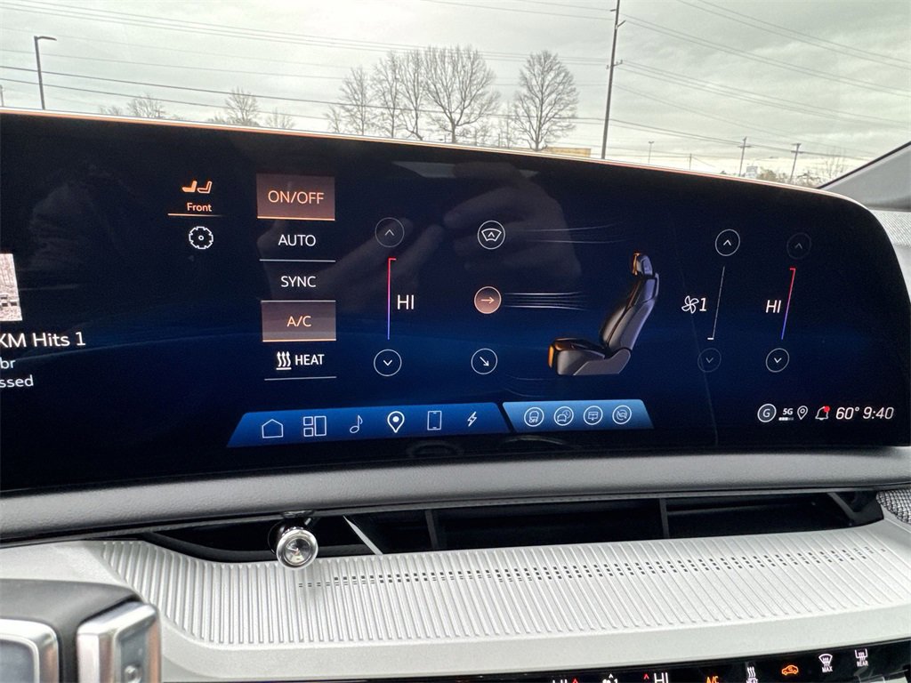 New 2026 Cadillac Optiq Luxury 2 image 19