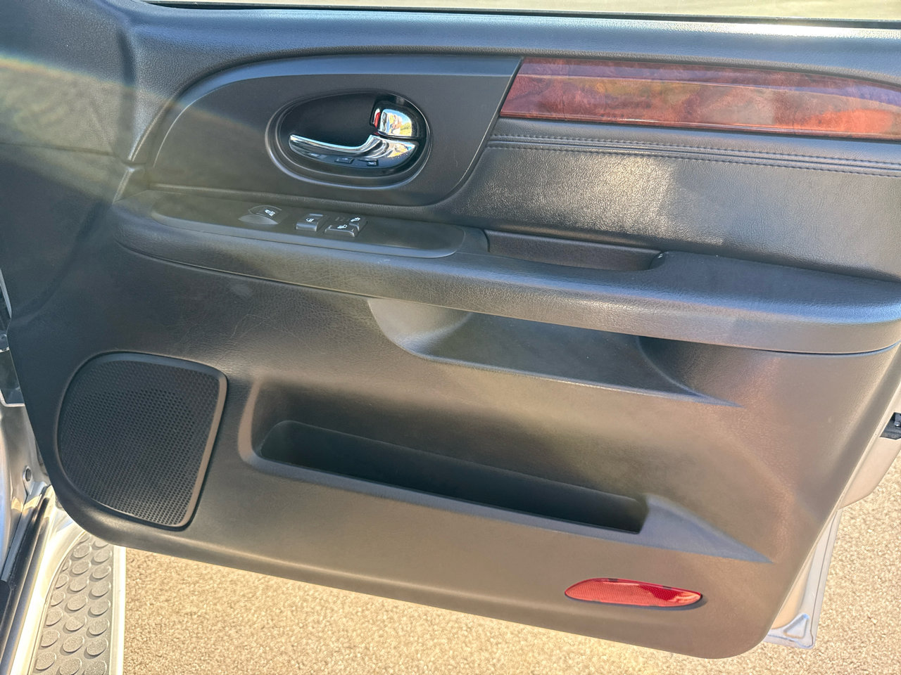 Used 2006 GMC Envoy Denali image 19