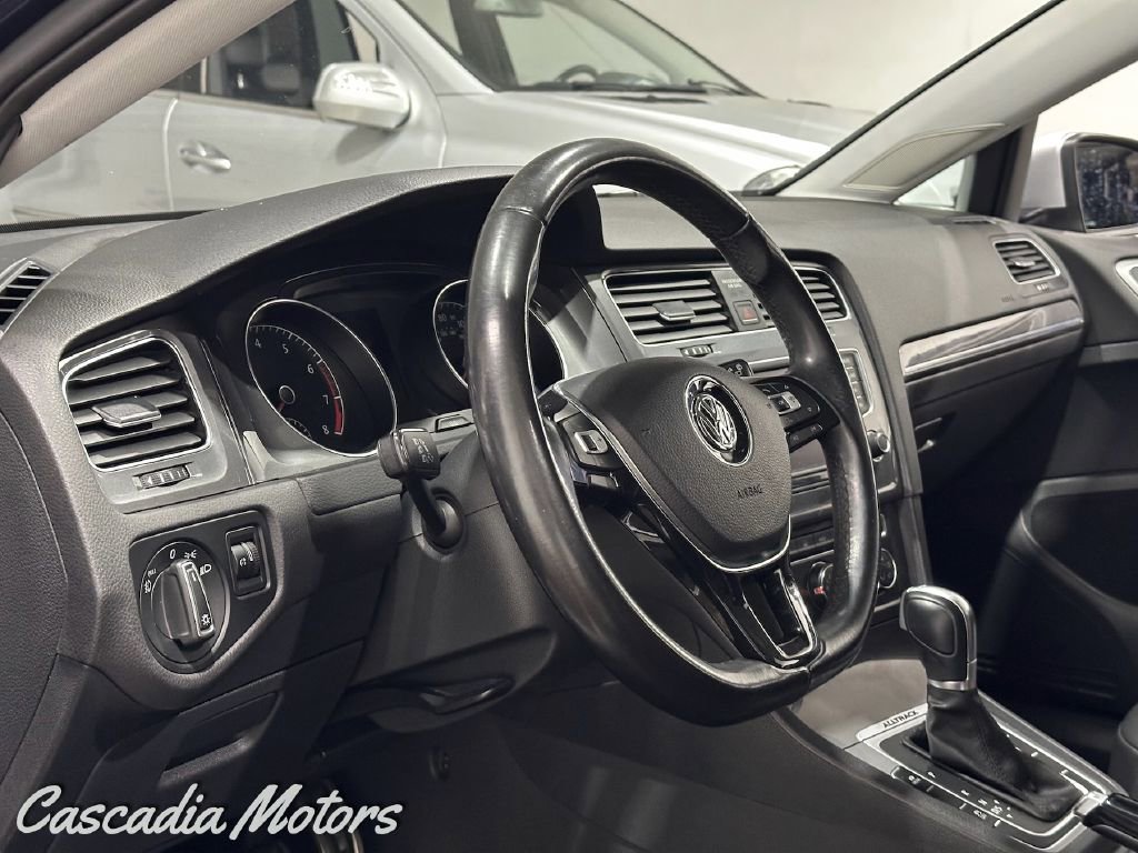 Used 2017 Volkswagen Golf Alltrack AWD/4WD image 13
