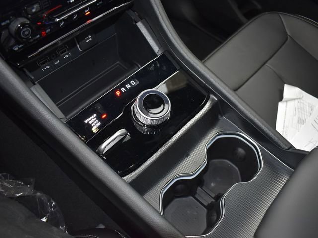 New 2025 Jeep Grand Cherokee Limited w/ Black Appearance Package image 32