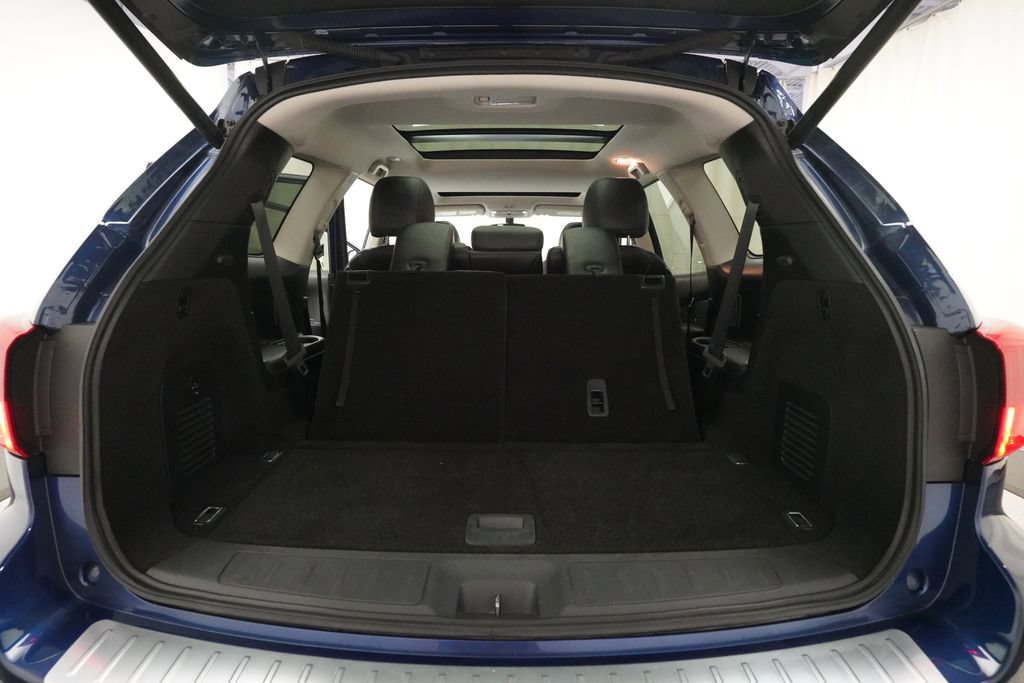 Used 2020 Nissan Pathfinder SL AWD/4WD image 10