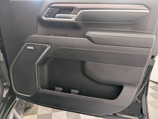 Certified 2024 Chevrolet Silverado 2500 LTZ w/ LTZ Plus Package image 34