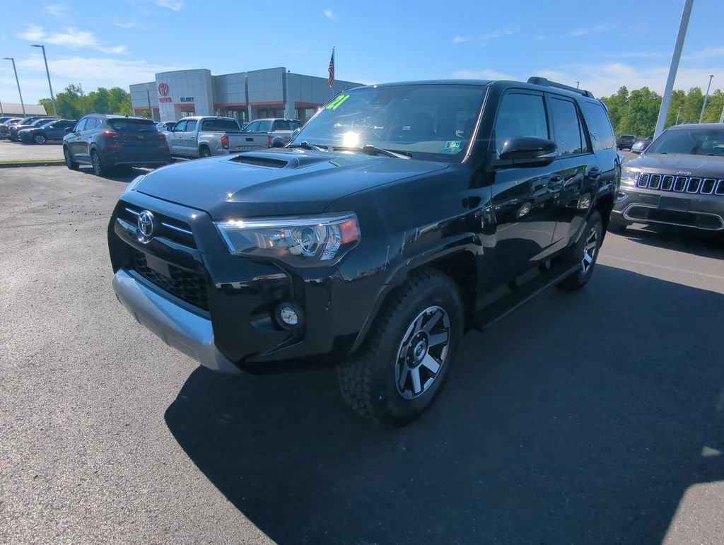 Used 2021 Toyota 4Runner TRD Off-Road Premium w/ Moonroof Package AWD/4WD image 4