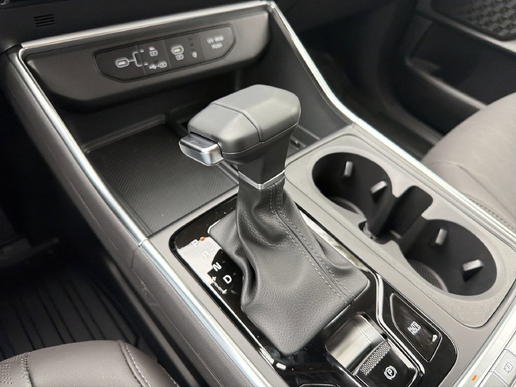 New 2027 Kia Carnival SX w/ Dark Edition Package FWD image 24