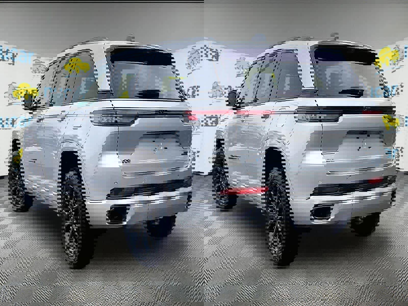 Used 2023 Jeep Grand Cherokee 30th Anniversary image 4