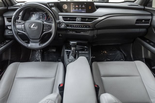 Used 2019 Lexus UX 200 w/ Accessory Package FWD image 6