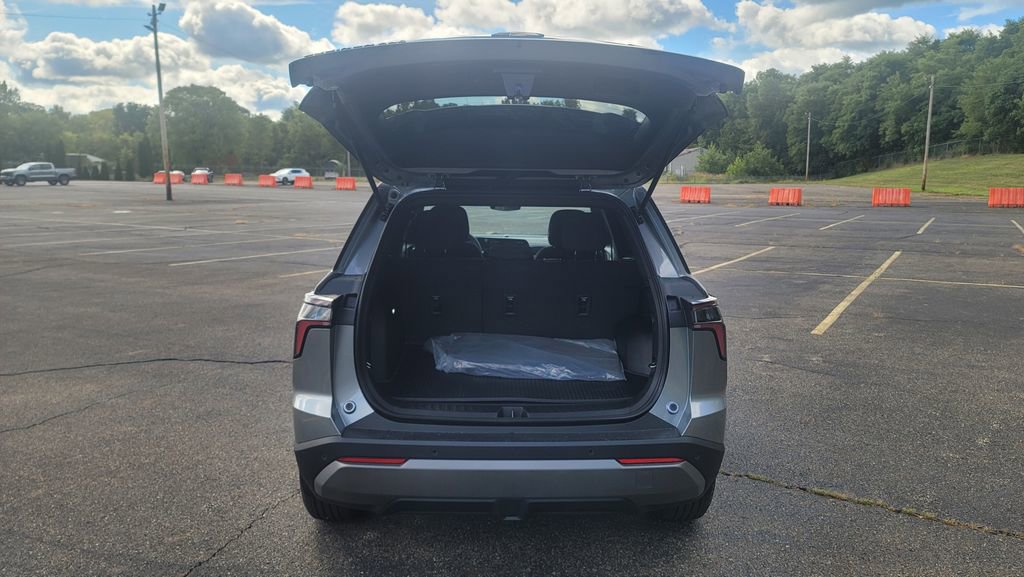 New 2026 Chevrolet Equinox LT image 11