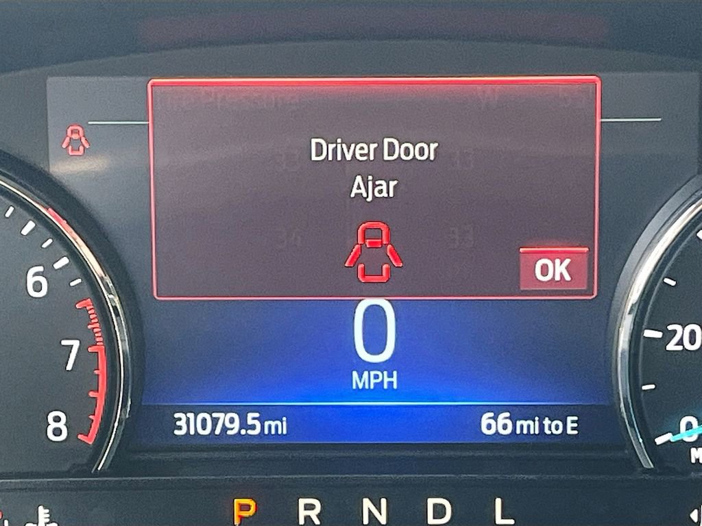 Used 2023 Ford Explorer XLT image 12